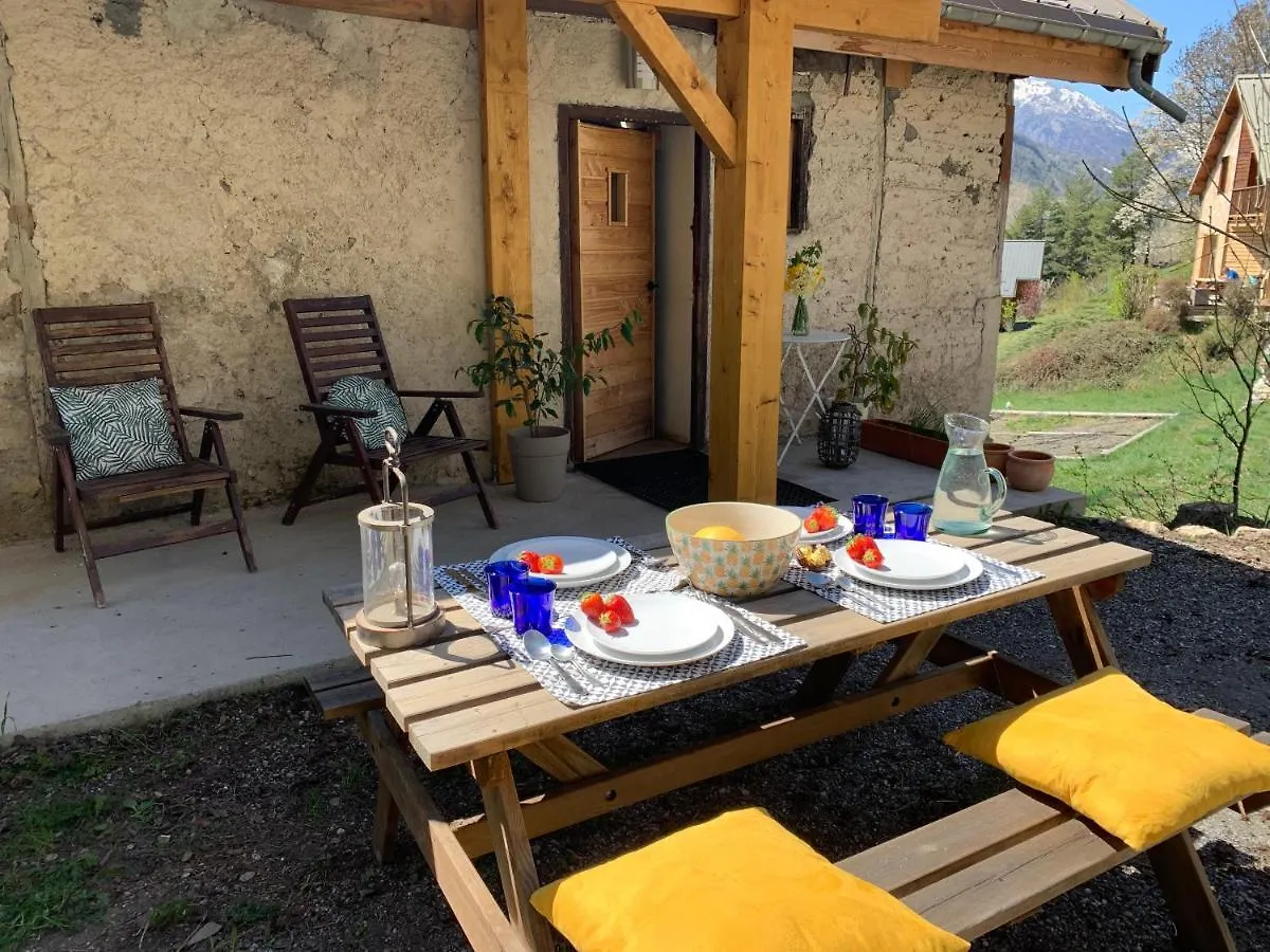 Apartment Appartement Duplex Avec Jardin Attenant Briancon  France